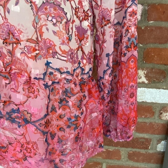 Crosby Ombré Mandala Pink Floral Sheer Top NWT Size XS - Picture 9 of 10